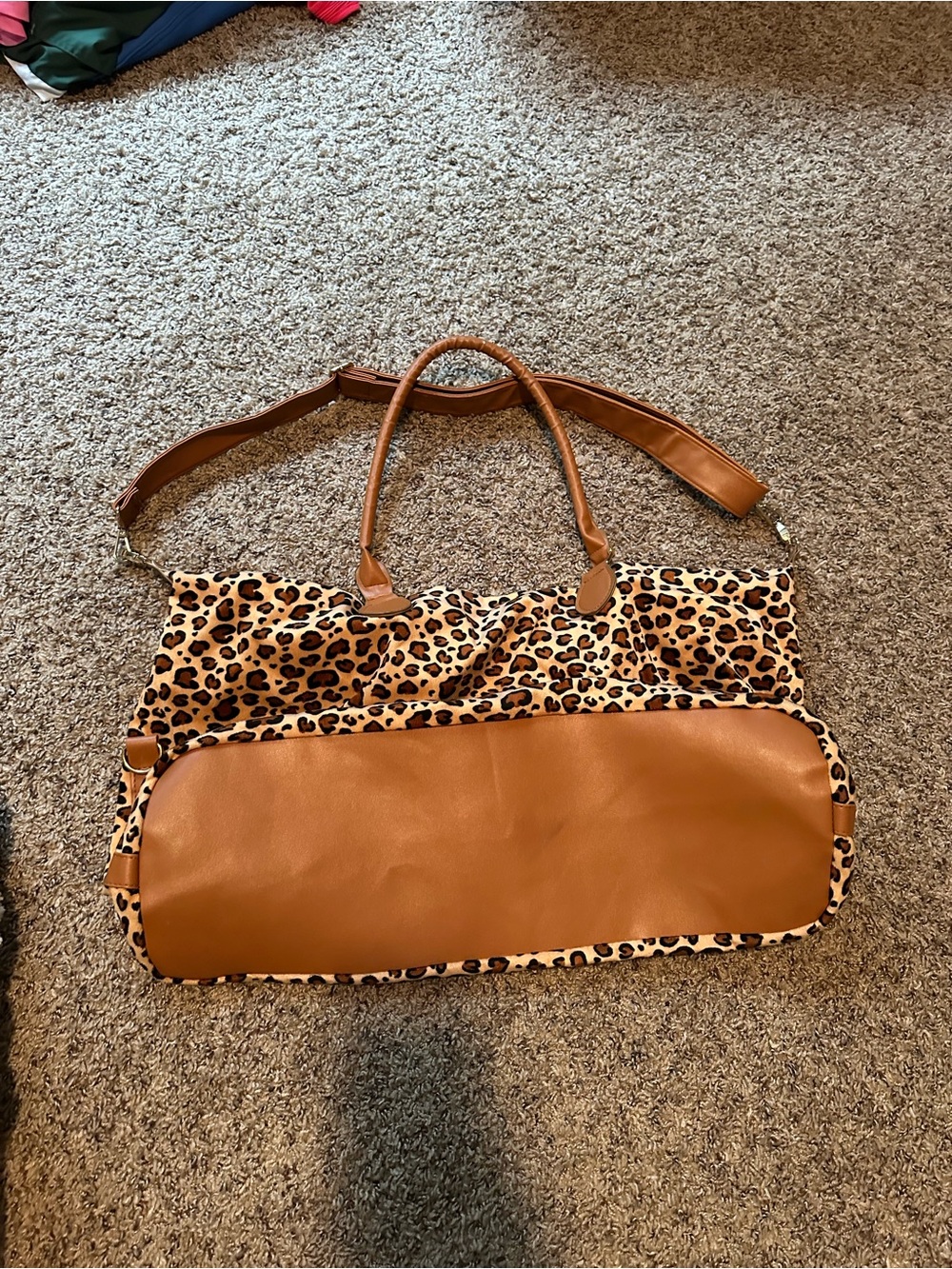 Leopard Print Weekender - Picture 2 of 5